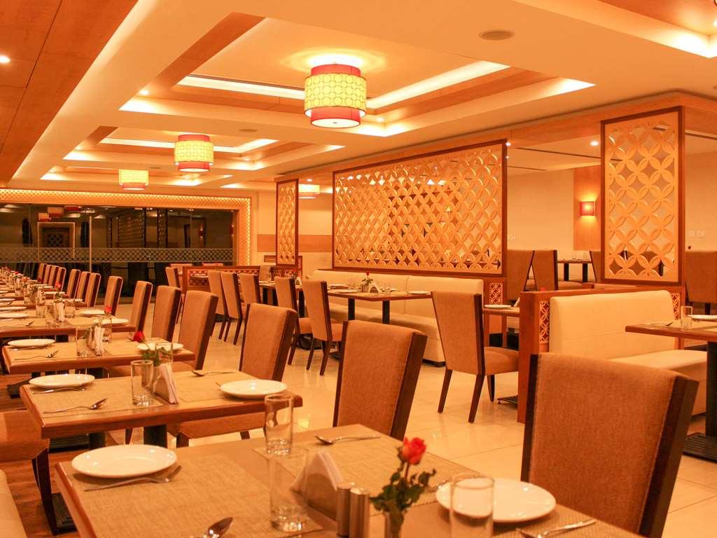 Quality Inn Viha Kumbakonam Restoran foto