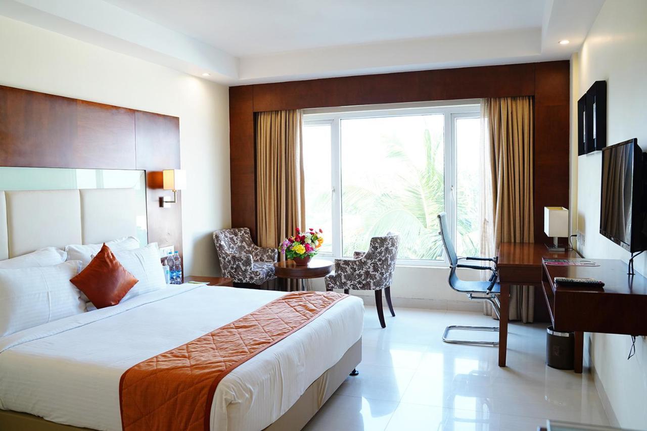 Quality Inn Viha Kumbakonam Bagian luar foto