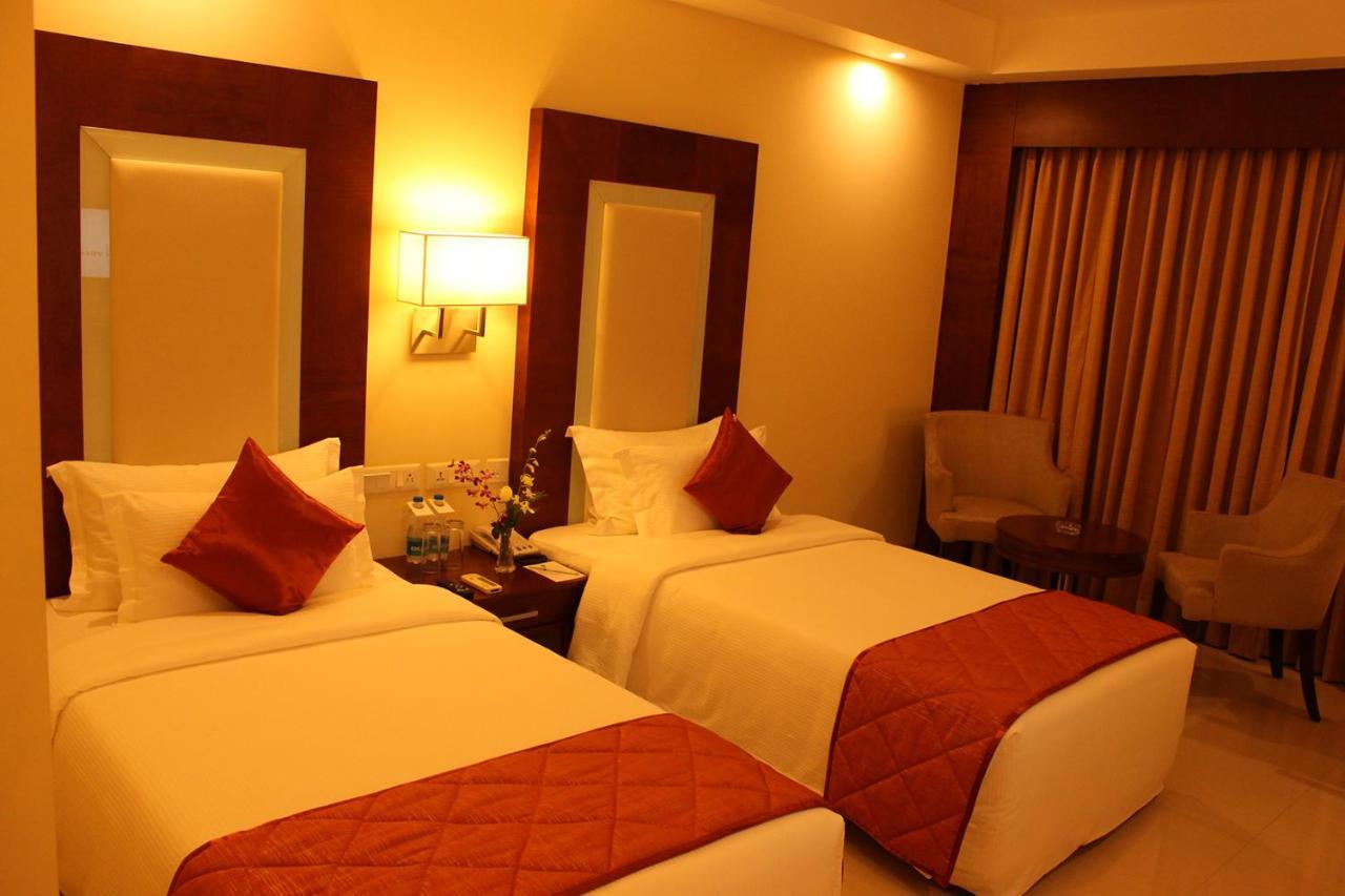 Quality Inn Viha Kumbakonam Bagian luar foto