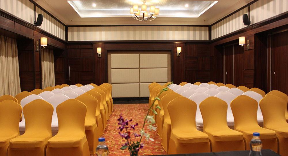 Quality Inn Viha Kumbakonam Bagian luar foto