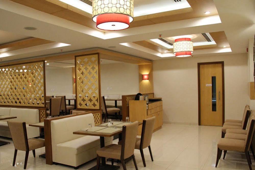 Quality Inn Viha Kumbakonam Bagian luar foto